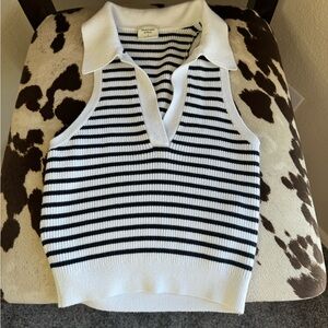 A&F V-Neck navy striped top